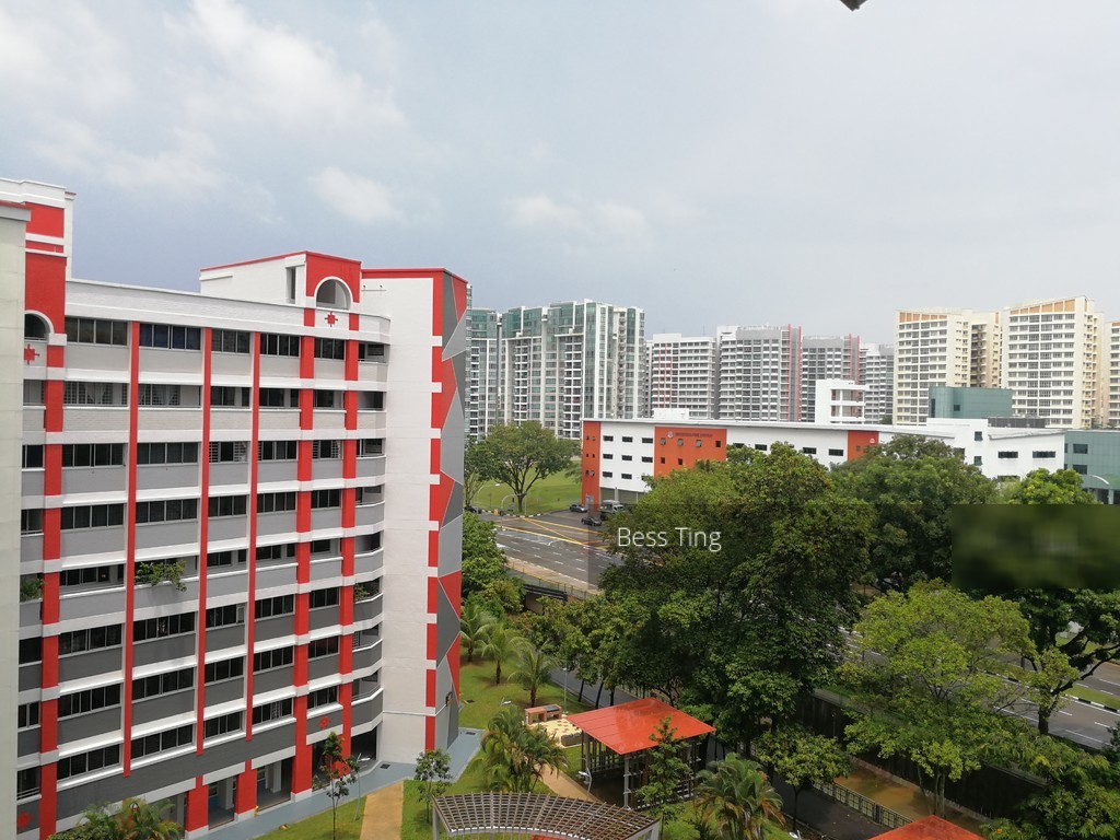 Hougang Avenue 10 thumbnail photo